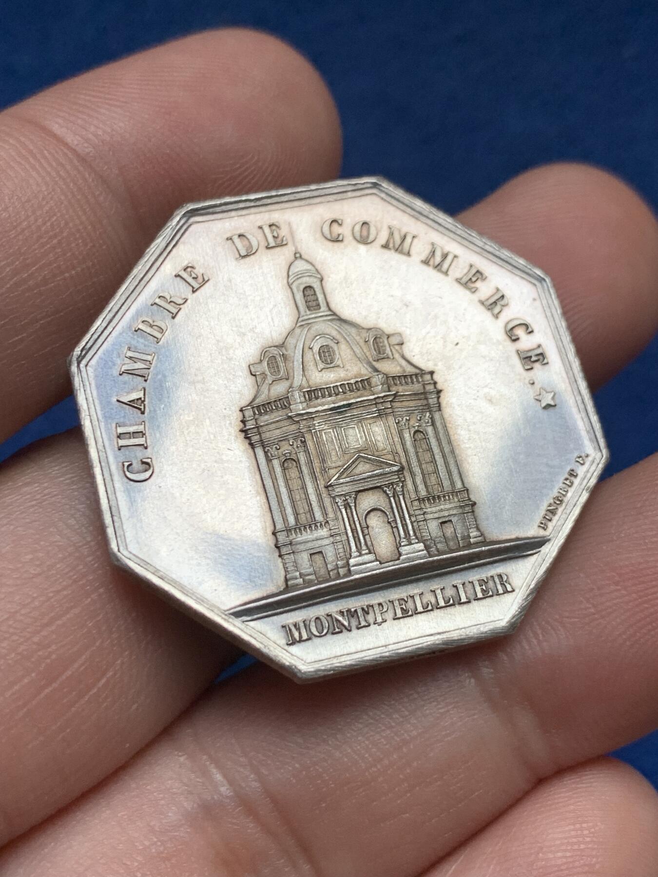 《竞宝斋》第408场 周日，周一，2场连拍 （全场包邮） 法国蒙彼利埃商会八角银代币 17.4克 33.4mm 蜜蜂银标