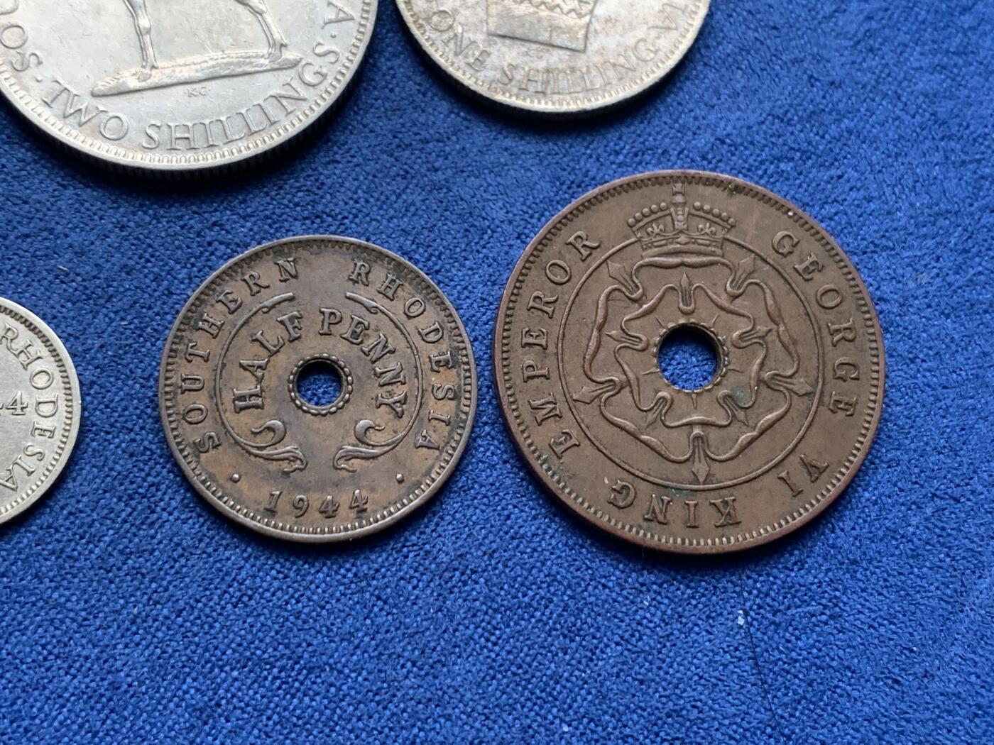 《竞宝斋》第408场 周日，周一，2场连拍 （全场包邮） 7枚一组 英属南罗德西亚1944-1947年乔治六世 含5枚银币