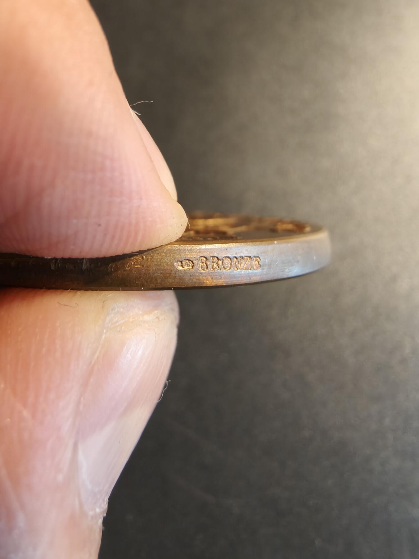 老王徽章第140期 法国1895昂热市农业竞赛大铜章    墨丘利     直径51mm   重量60.5g