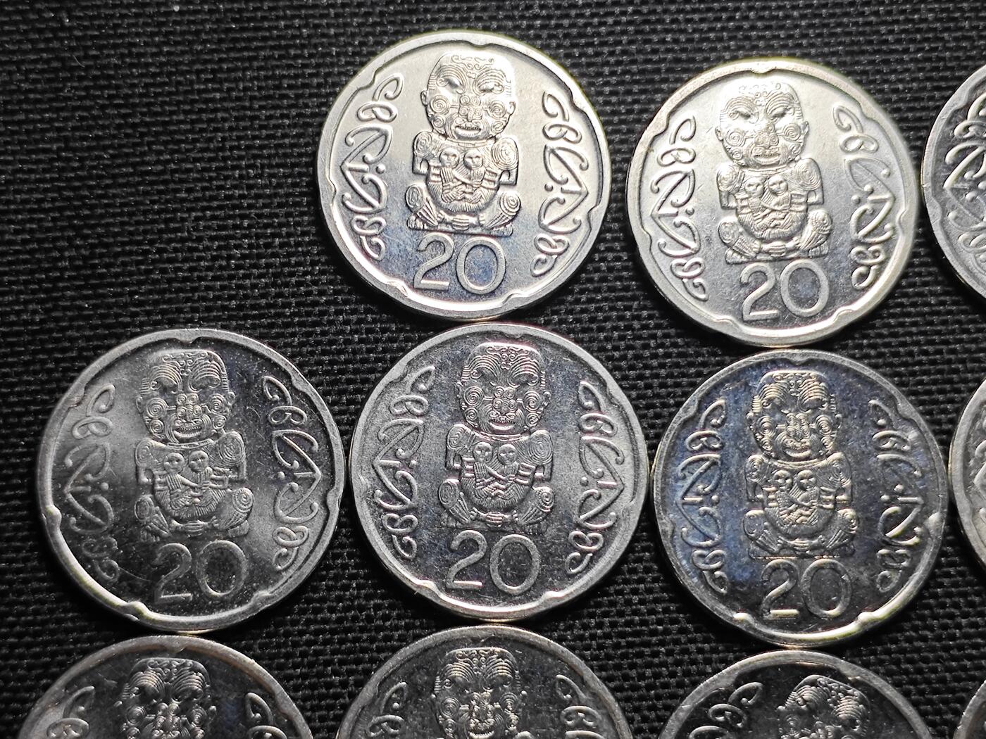 KK钱币收藏小铺 《批量/好品散币 套币 银币》专场 2月预留时间 周末发货  新西兰20分18枚一组