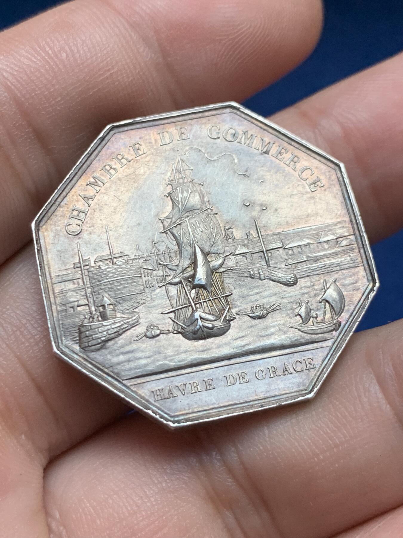 《竞宝斋》第408场 周日，周一，2场连拍 （全场包邮） 法国勒阿弗尔商会八角银制代币 jeton，14.55g，31.8mm，早期无边铭，包浆精美