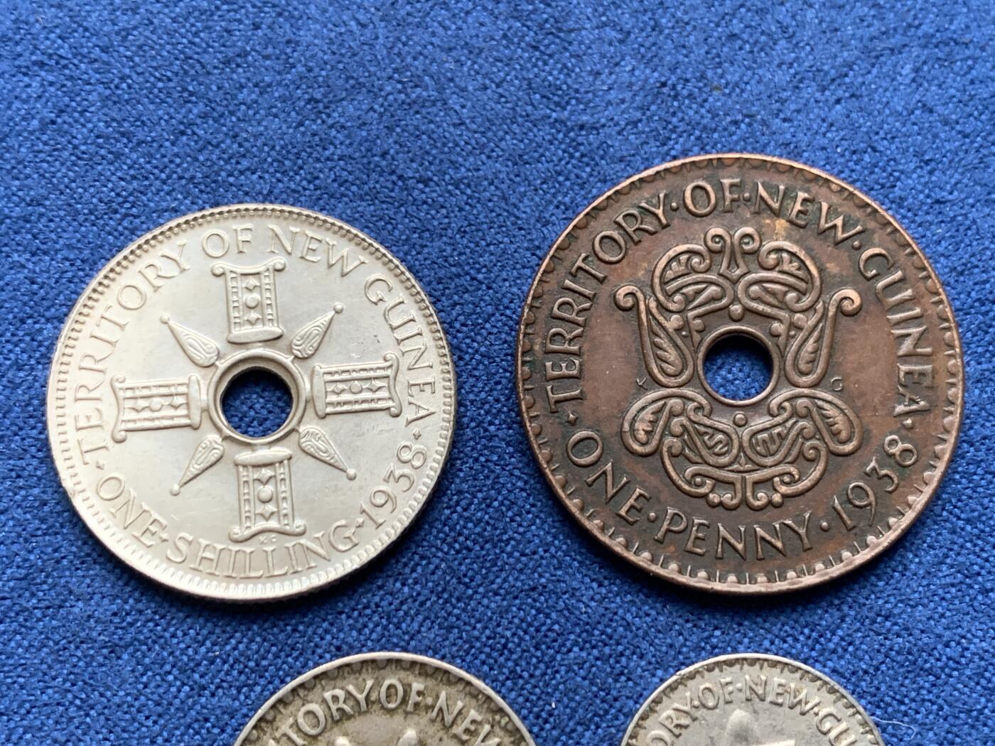 《竞宝斋》第408场 周日，周一，2场连拍 （全场包邮） 4枚一组 英属新几内亚1938-1944年乔治六世 含1枚银币