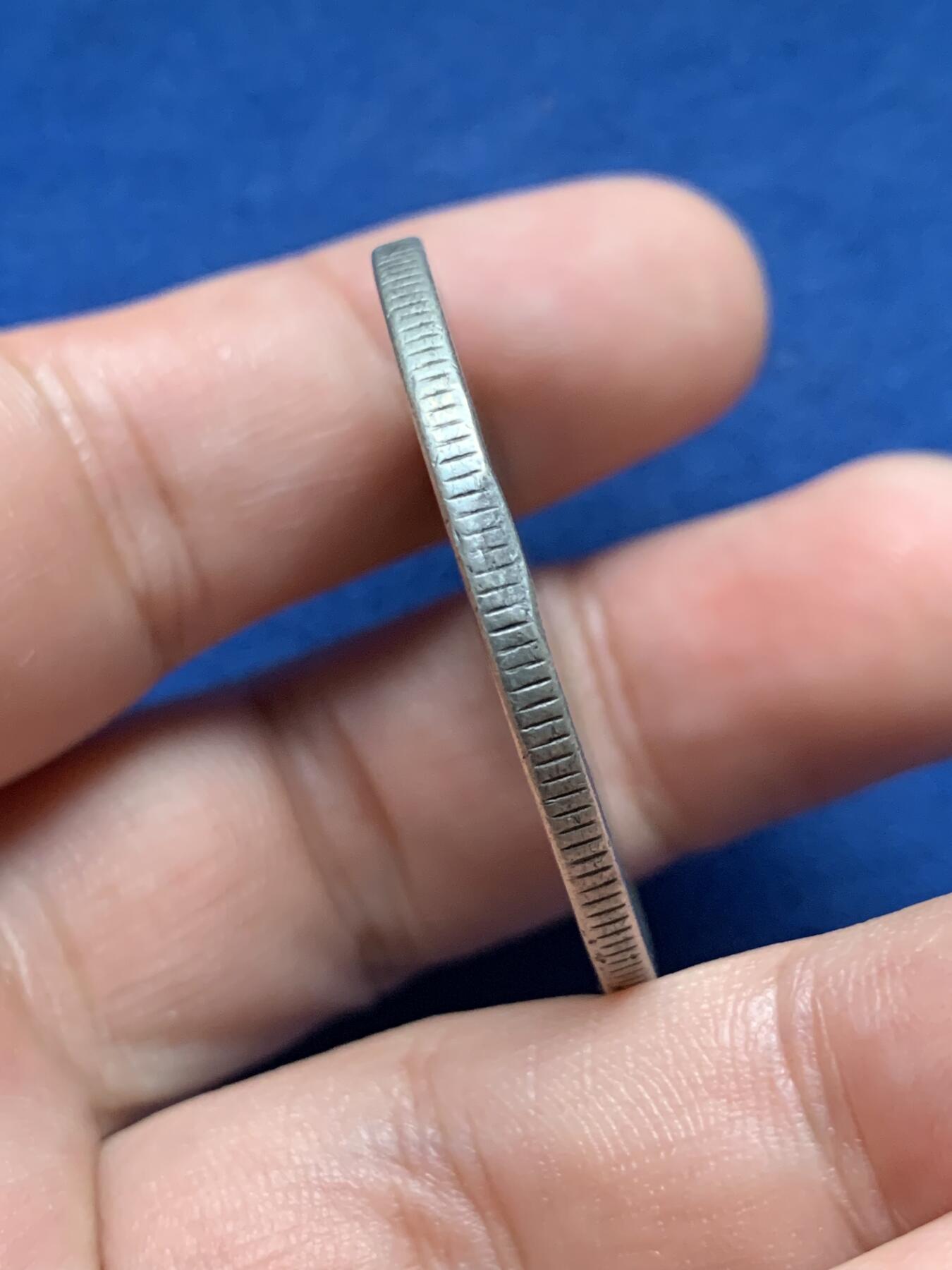 《竞宝斋》第408场 周日，周一，2场连拍 （全场包邮） 1867-MO 关门年墨西哥第二帝国一比索银币 原味老包浆，味道一流，1867MO的发行量仅是1866的一半，1867也是第二帝国的灭亡之年，历史意义深厚。