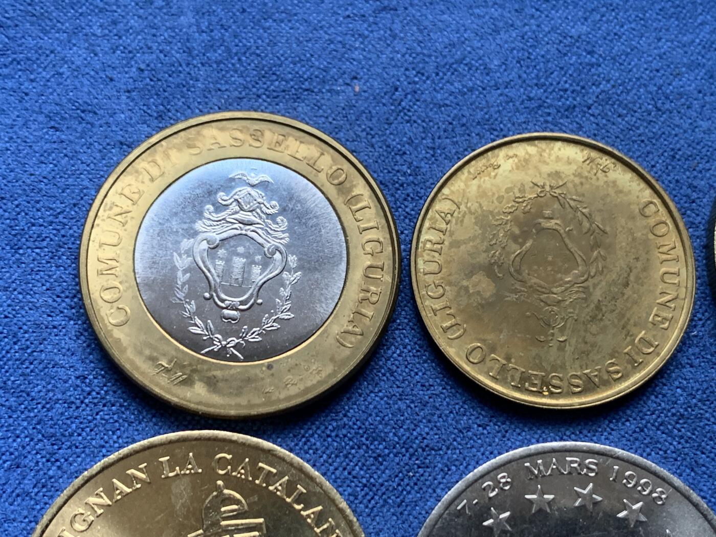 《竞宝斋》第408场 周日，周一，2场连拍 （全场包邮） 6枚一组 法国佩皮尼昂1998年1欧元两枚+2欧元两枚+50欧分臆造币一枚+1欧元臆造币一枚