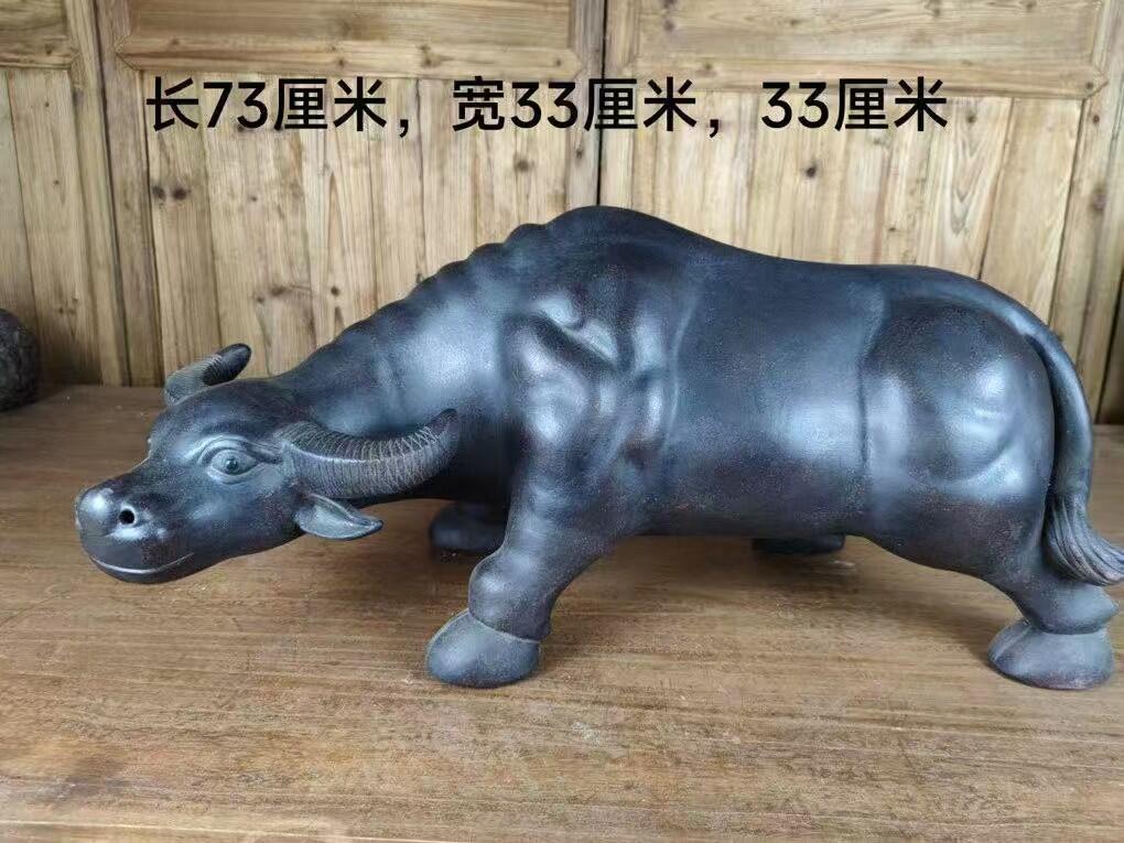 紫砂牛，  俗语：“牛卧富贵驮宝来”，牛具有招财进宝之意，所以寓意招财旺财，能够很好的聚拢财气，富贵吉祥。