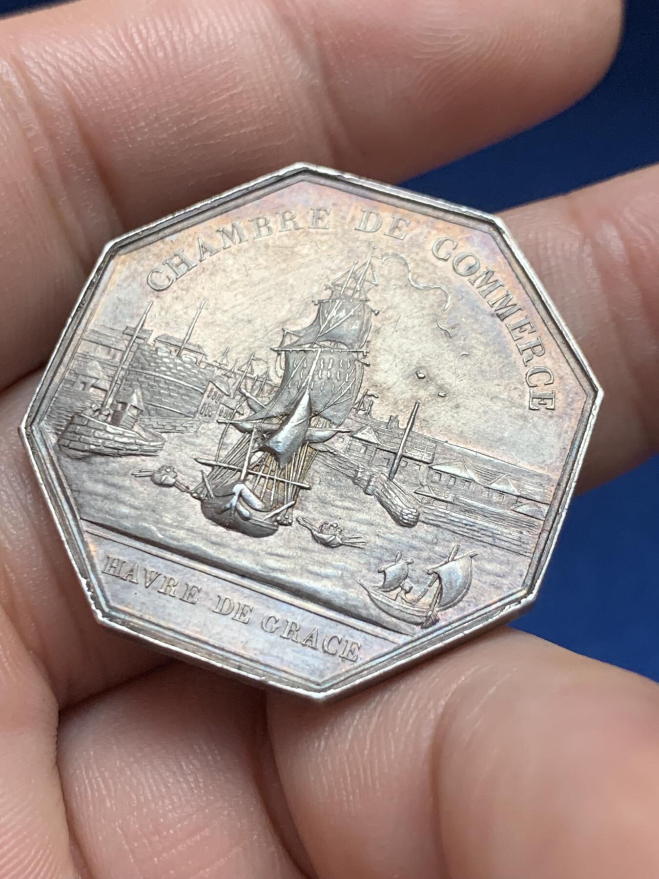 《竞宝斋》第408场 周日，周一，2场连拍 （全场包邮） 法国勒阿弗尔商会八角银制代币 jeton，14.55g，31.8mm，早期无边铭，包浆精美