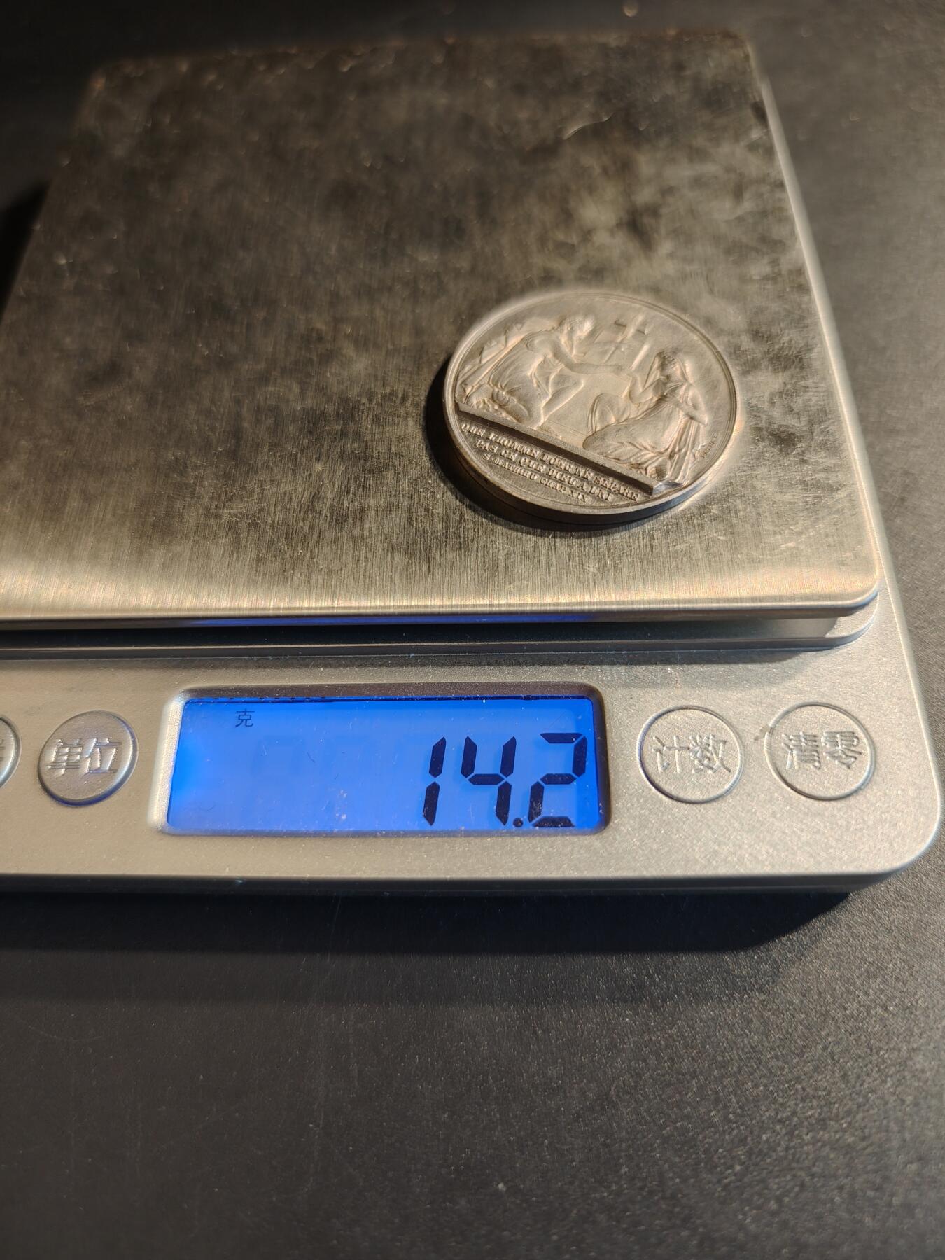 老王徽章第140期 法国婚章    950银早期蜜蜂标     直径32mm   重量14.2g