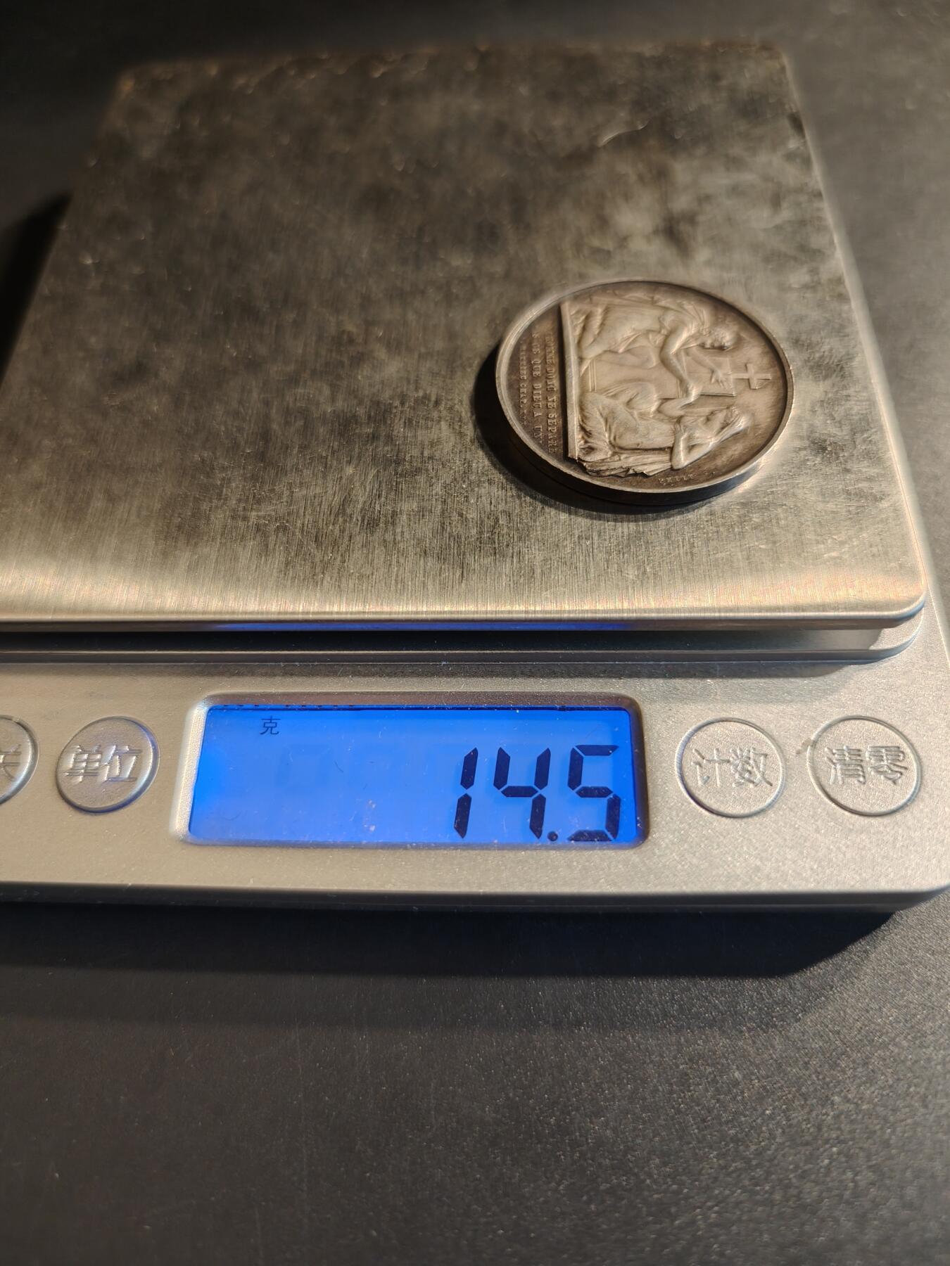 老王徽章第140期 法国婚章   950银蜜蜂标    直径32mm   重量14.5g
