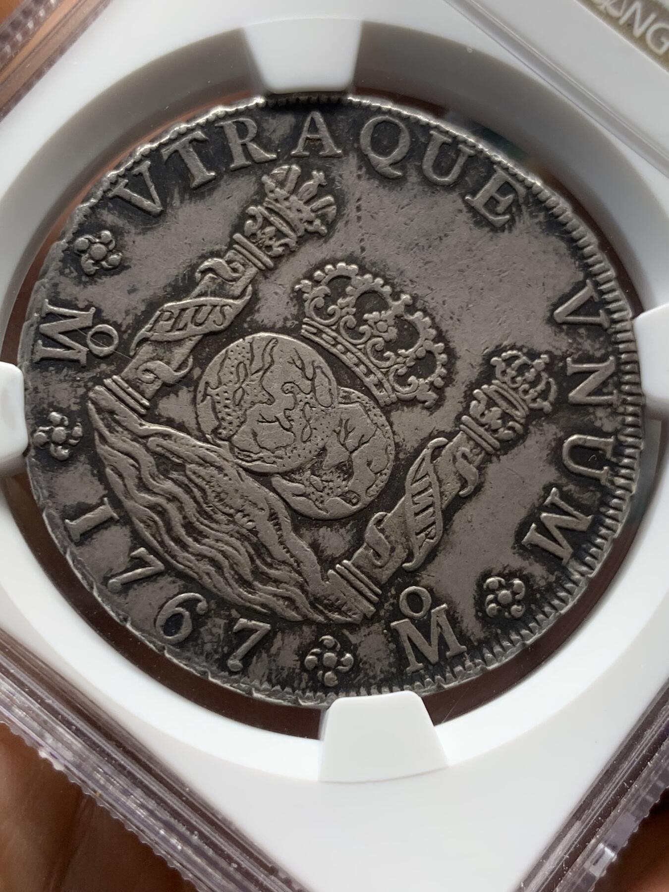 《竞宝斋》第408场 周日，周一，2场连拍 （全场包邮） NGC XF45 墨西哥1767MO地球双柱8R大银 深打