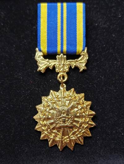 蜀地medal第10场精品专场拍卖 - 印度尼西亚 空军功绩勋章