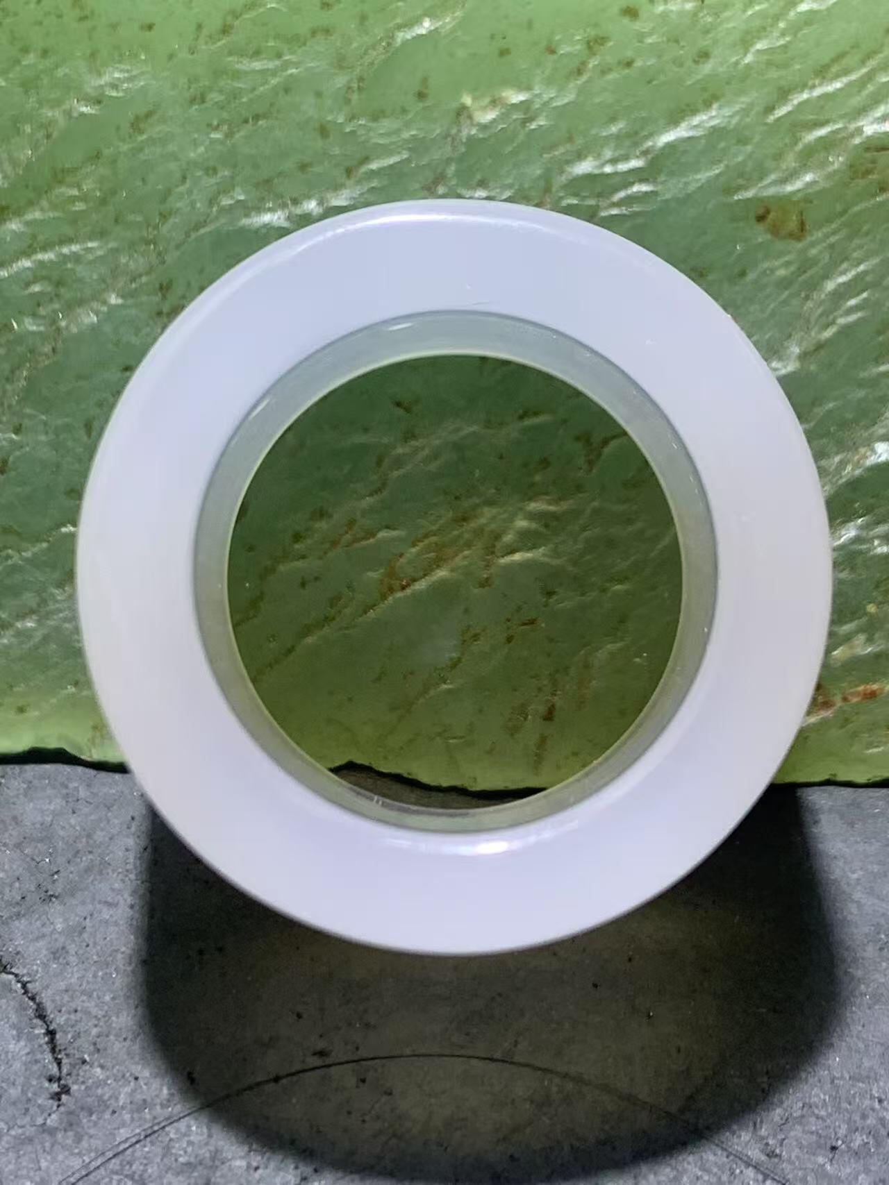 精美荔枝冻白玉髓随形扳指 带灵动白沙点 文玩扳指，指环一个 收藏级