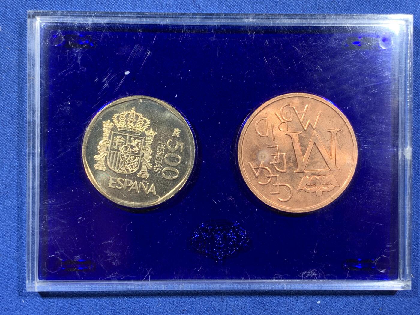 《竞宝斋》第408场 周日，周一，2场连拍 （全场包邮） 六枚一组 西班牙1987年试铸币和章 其中两枚是银制 带证书 原包装很少见