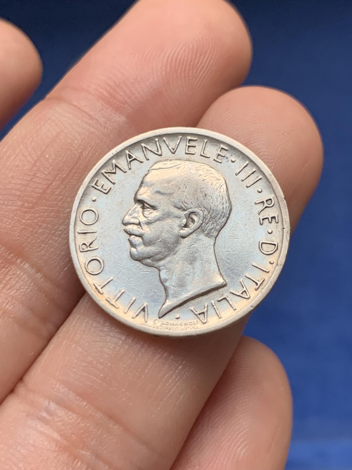 《竞宝斋》第408场 周日，周一，2场连拍 （全场包邮） 两枚一组 意大利1928年5里拉银币+广东省造二角龙银币