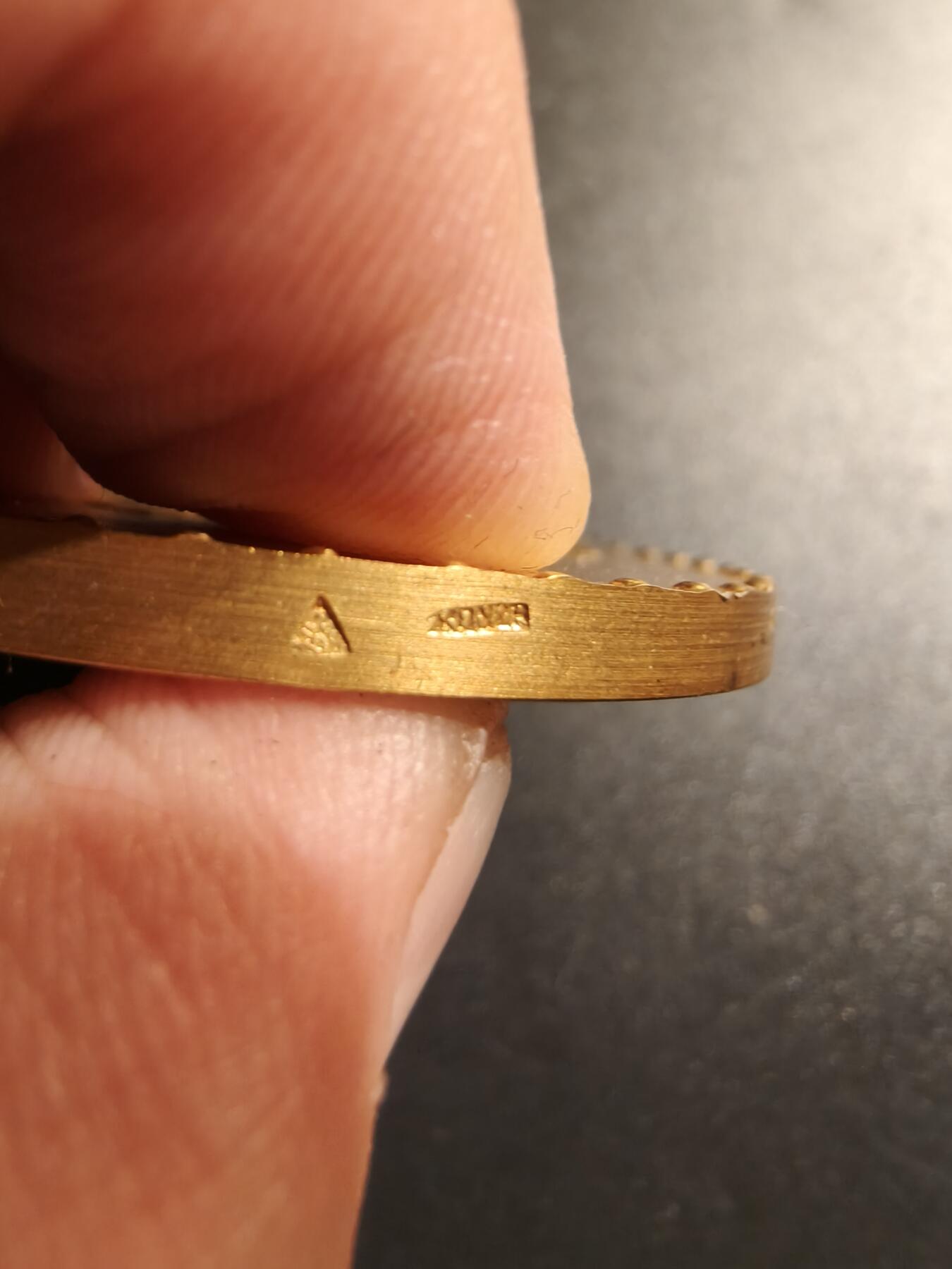 老王徽章第140期 法国婚姻忠诚大铜章     直径50mm   重量52.8g