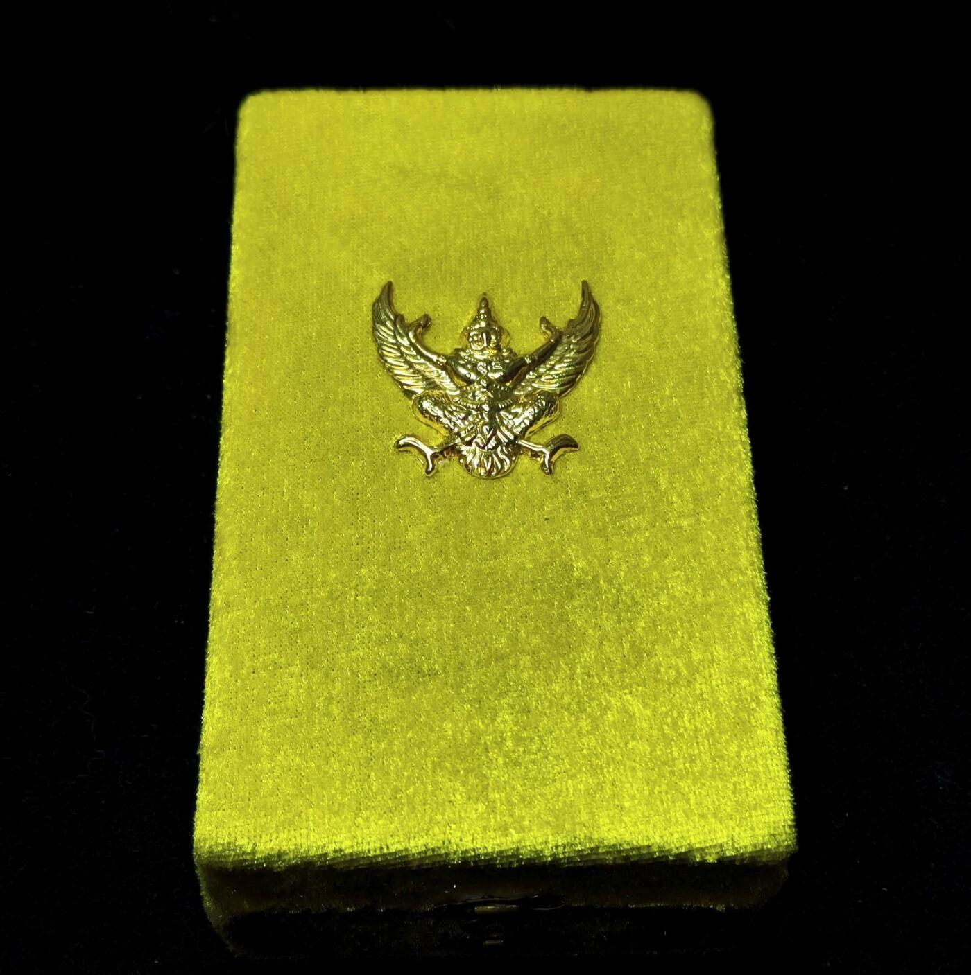 蜀地medal第10场精品专场拍卖 泰王国最高级的拉姆克拉蒂勋章 银制热珐琅 背后珐琅有破皮 授予时由国王直接颁发，全泰国截止目前仅有248枚，极为难得，四个等级，颈授是顶级 该章是国防部的R.eolp将军获得流出，授予他是因为在泰国青年国防事业上做出了巨大贡献