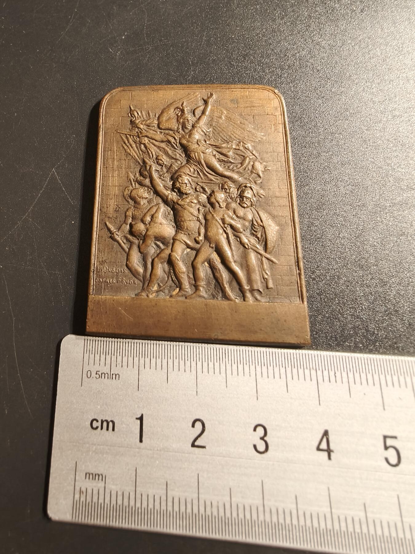 老王徽章第140期 法国军事训练方形大铜章    原盒    尺寸50×40mm   重量54.3g   杜布瓦名作