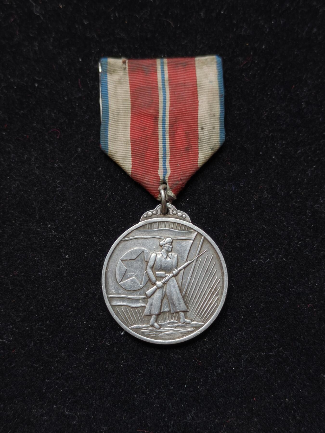 蜀地medal第10场精品专场拍卖 战时白钢上挂 军功奖章