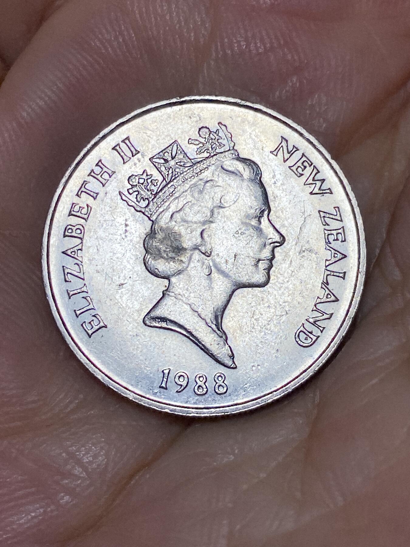 2025年第七十六场(总第一百零二场）外国好品散币(免佣金) 新西兰🇳🇿1988年10分(伊丽莎白二世中年高冠)