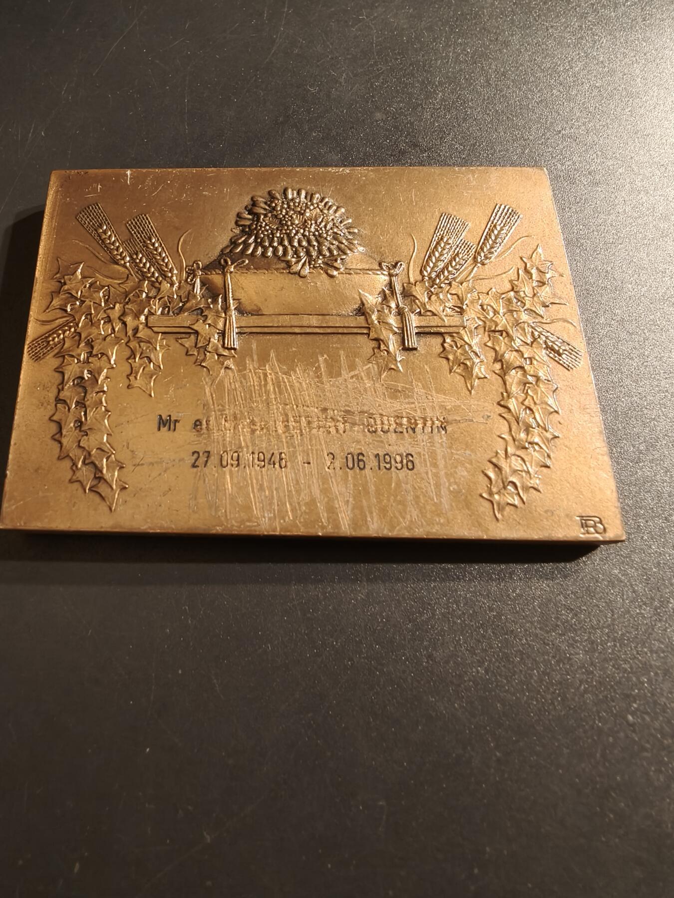 老王徽章第140期 法国金婚方形大铜章    大尺寸版    尺寸80×60mm   重量227.6g