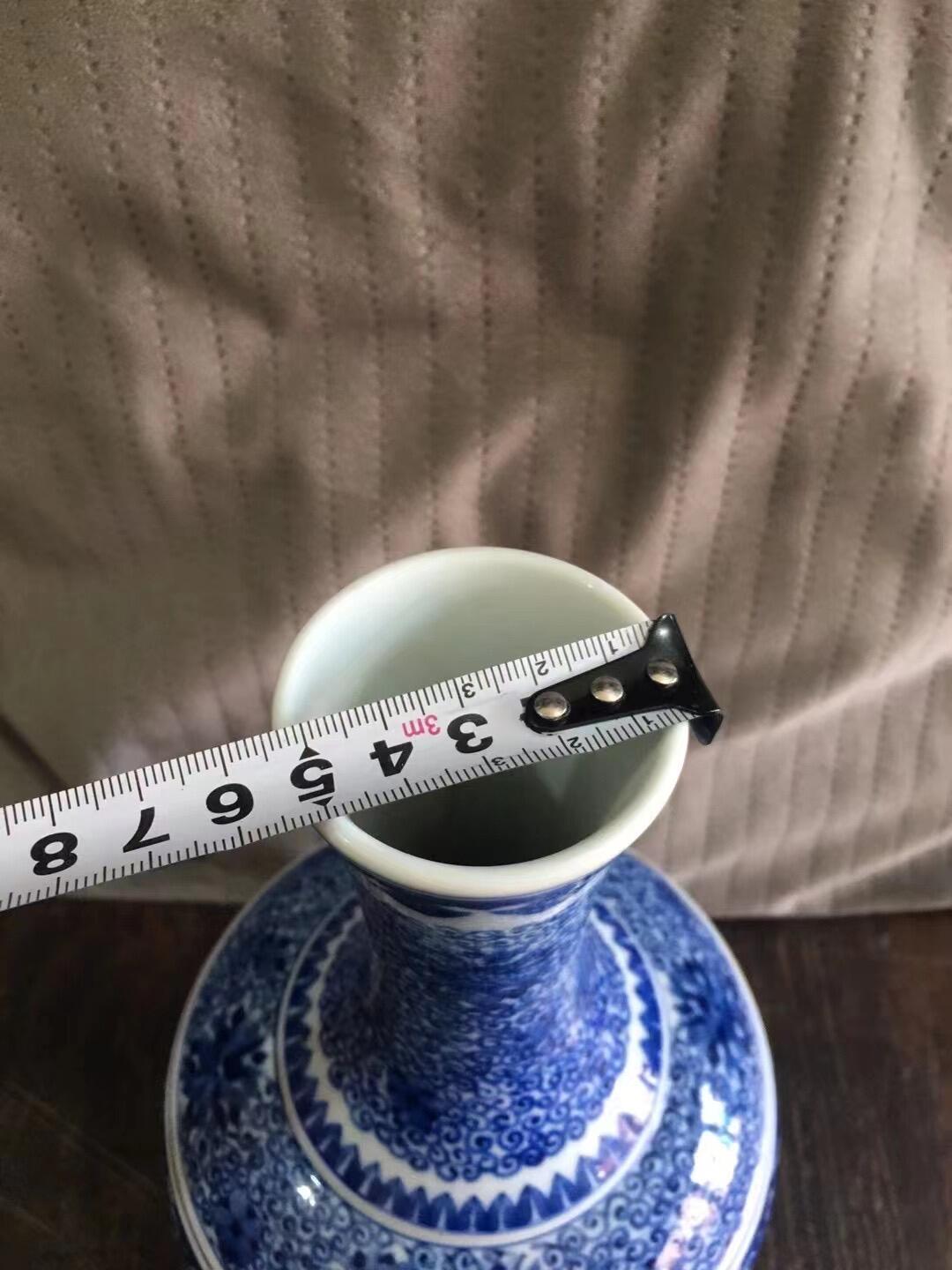 青花赏瓶，器型漂亮，画工好，发色正，见图示