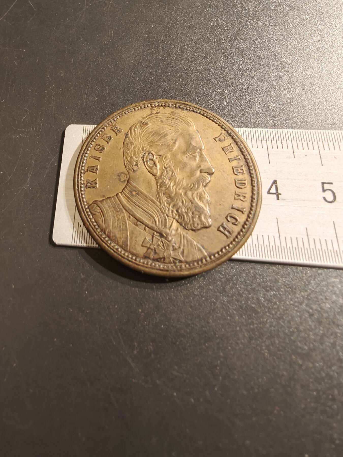 老王徽章第140期 德国1888年德皇腓特烈三世逝世纪念铜章    直径39mm   重量18.3g