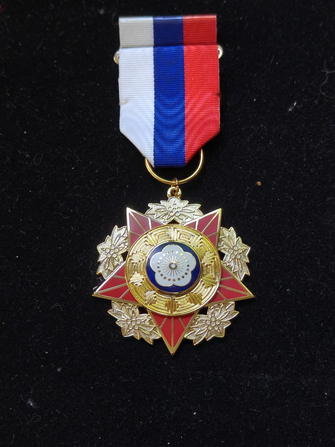 蜀地medal第10场精品专场拍卖 陆海空奖章 甲种 台版