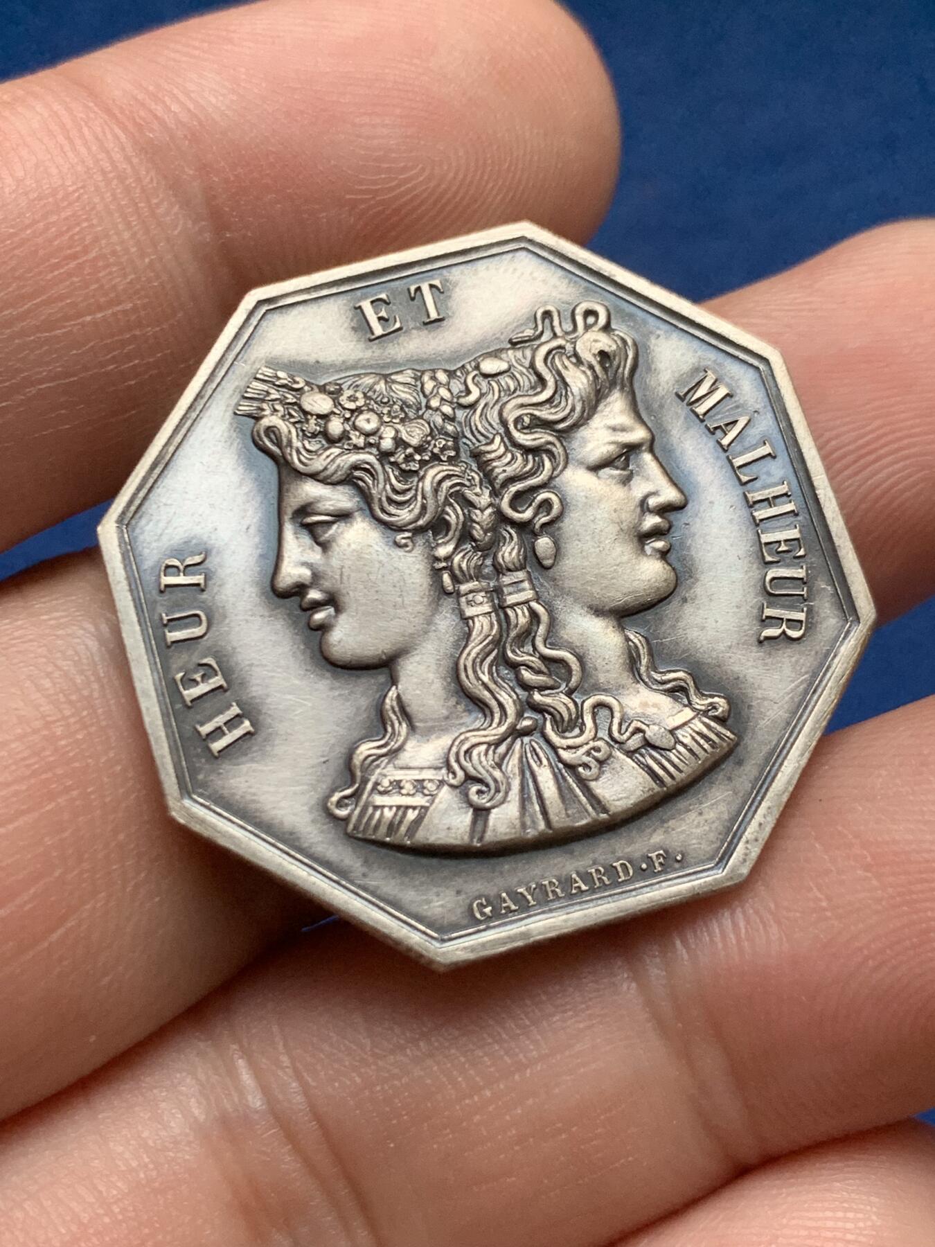 《竞宝斋》第408场 周日，周一，2场连拍 （全场包邮） 法国雅努斯双面神之“对欺骗性的诱惑怀着徒劳的快乐