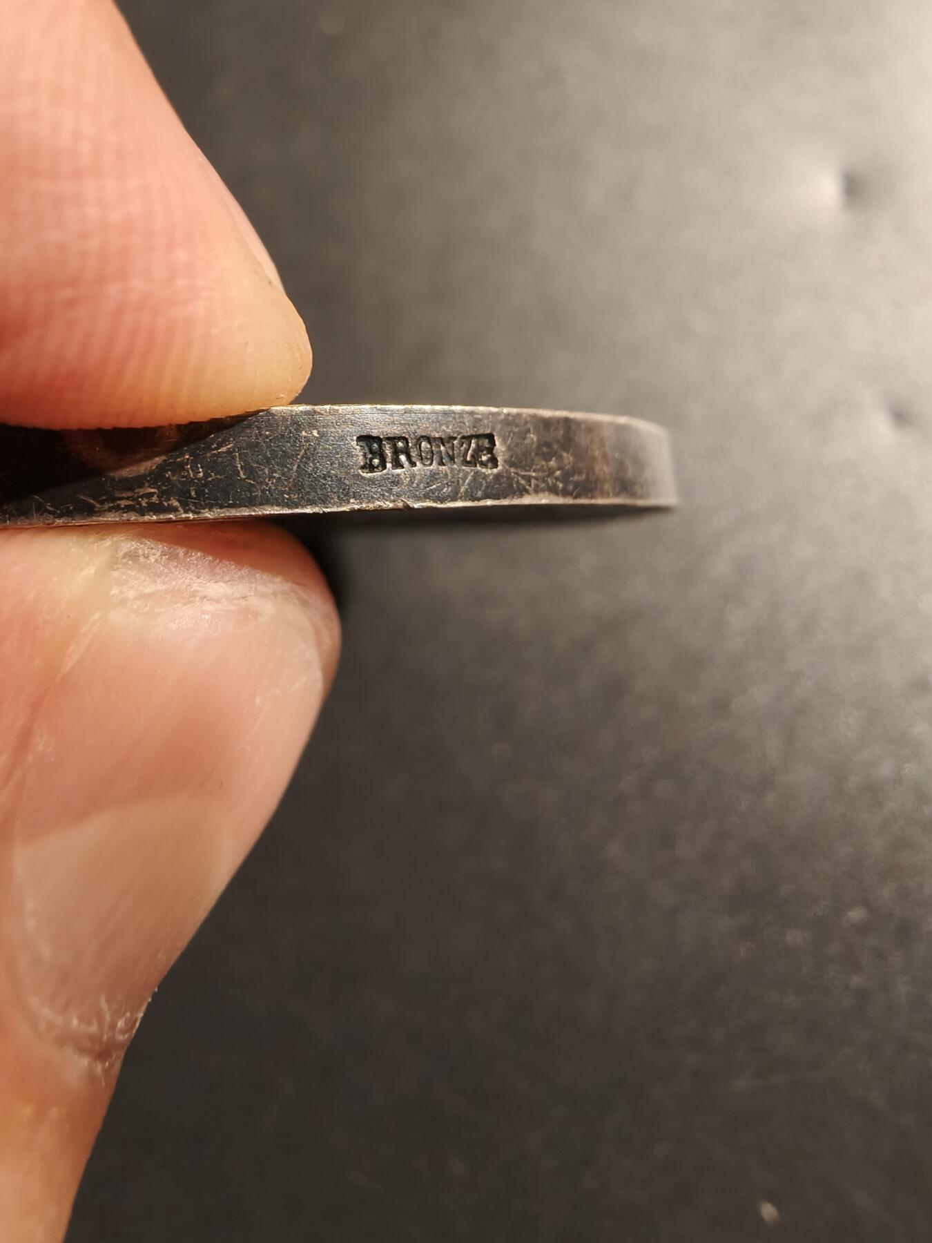 老王徽章第140期 法国普法战争镀银大铜章    原盒    直径50mm  重量52.7g