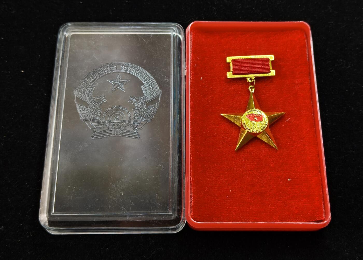 蜀地medal第10场精品专场拍卖 越南 母亲金星勋章 T1