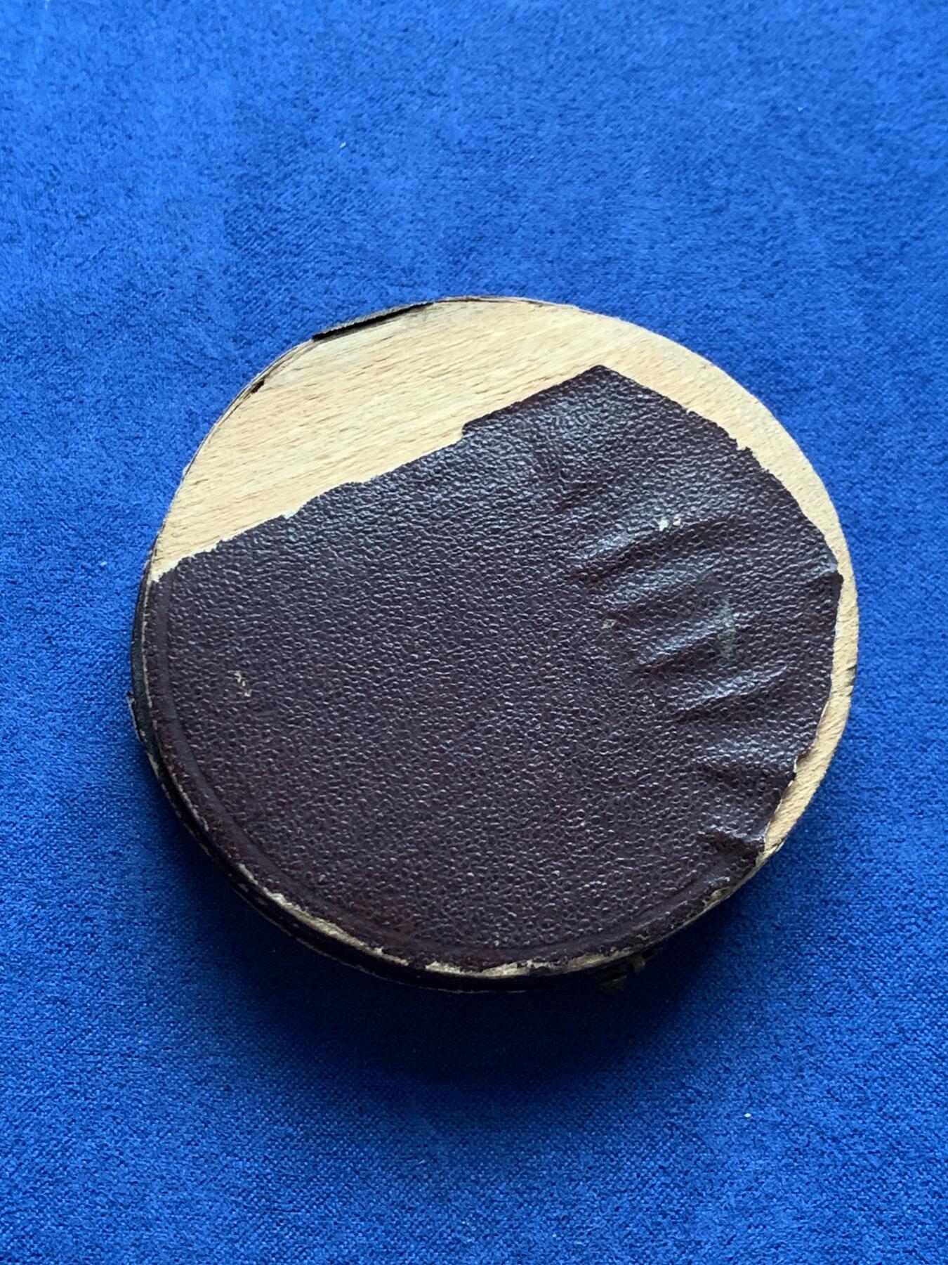 《竞宝斋》第408场 周日，周一，2场连拍 （全场包邮） 1862年拿破仑三世初等教育大铜章 带盒 蜜蜂铜标 116.1克 59.5mm