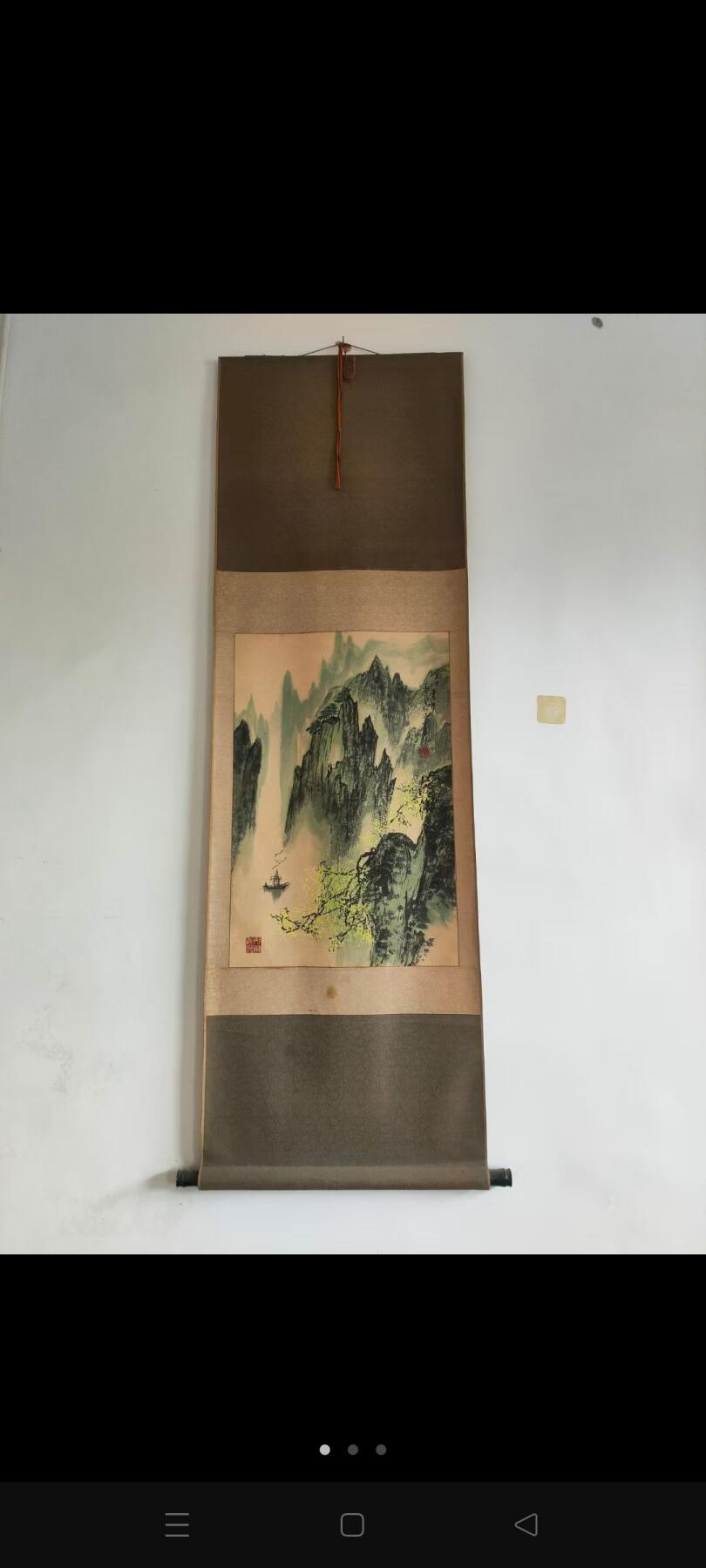郎益民，一九五零年生于山东省济南市，毕业于山东师范大学美术系中国画专业。师从于中国著名画家张登堂先生，山东省书刻艺术家协会理事，山东画院画师，陕西省美术馆特聘美术师，济南画院画师，专业画家。被多家纪念馆、博物馆及收藏家收藏。【永久保真迹】收藏佳作。画芯尺寸69cm/45cm