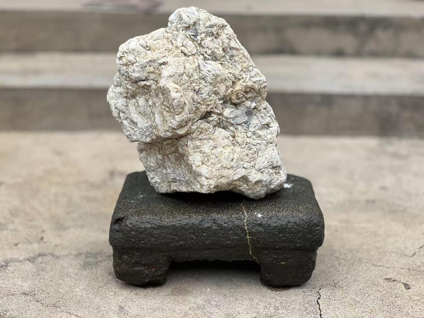 柳叶石原石：千姿百态，花纹错落有致，空间商品   