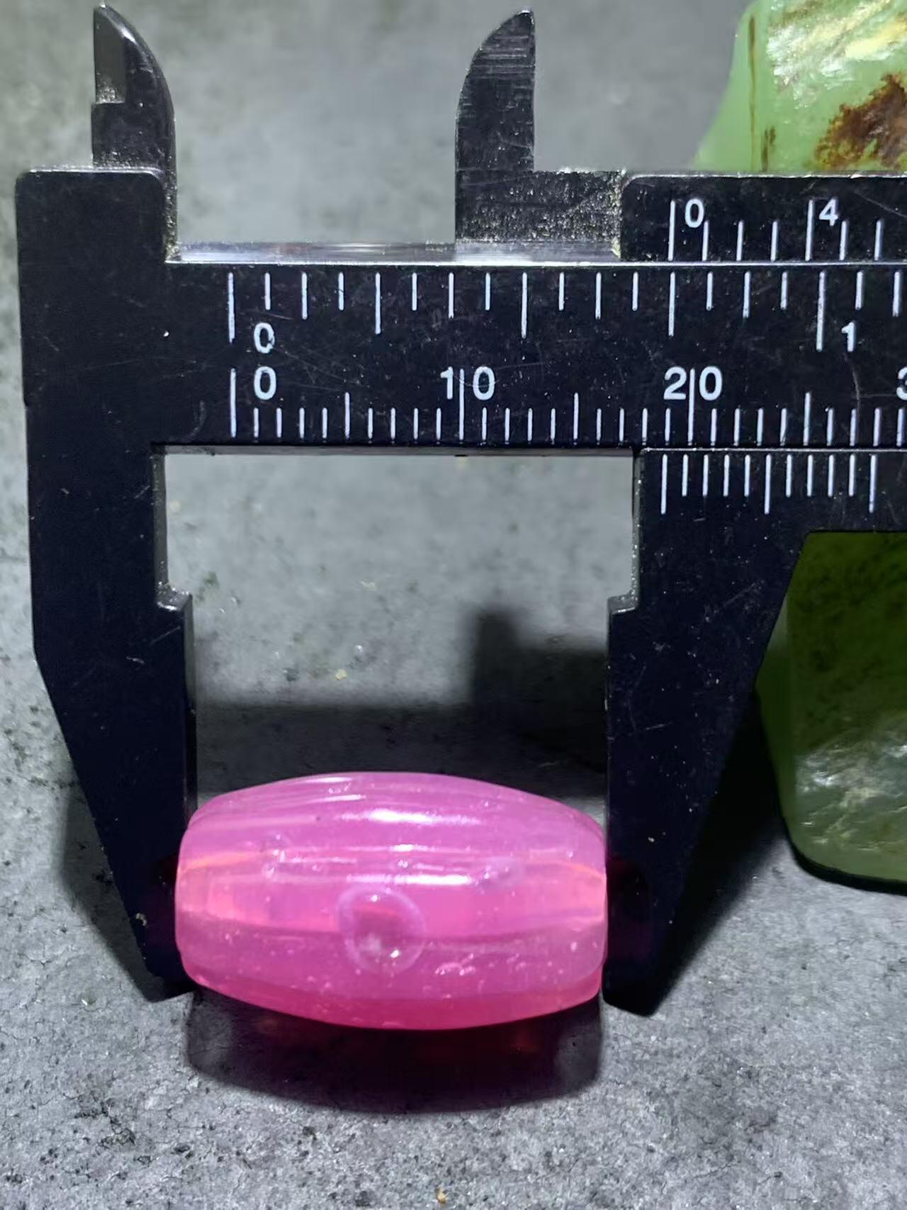 建国前后库存冰粉色果 冻料琉璃瓜珠一颗，