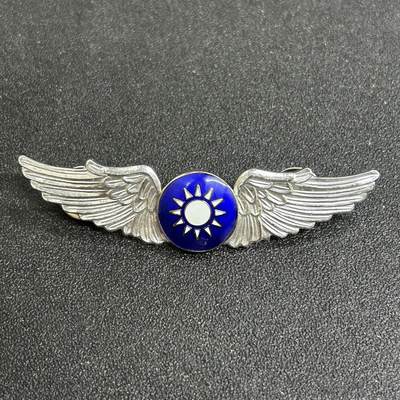 西秦中古拍卖第五十四期 - 民国空军飞行证章 退台后