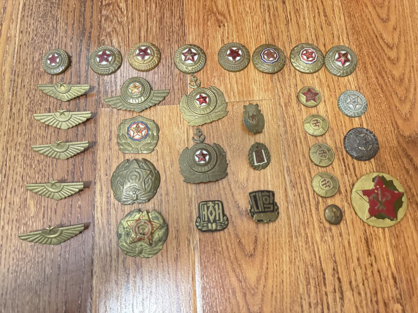 朝鲜帽徽章扣打包出