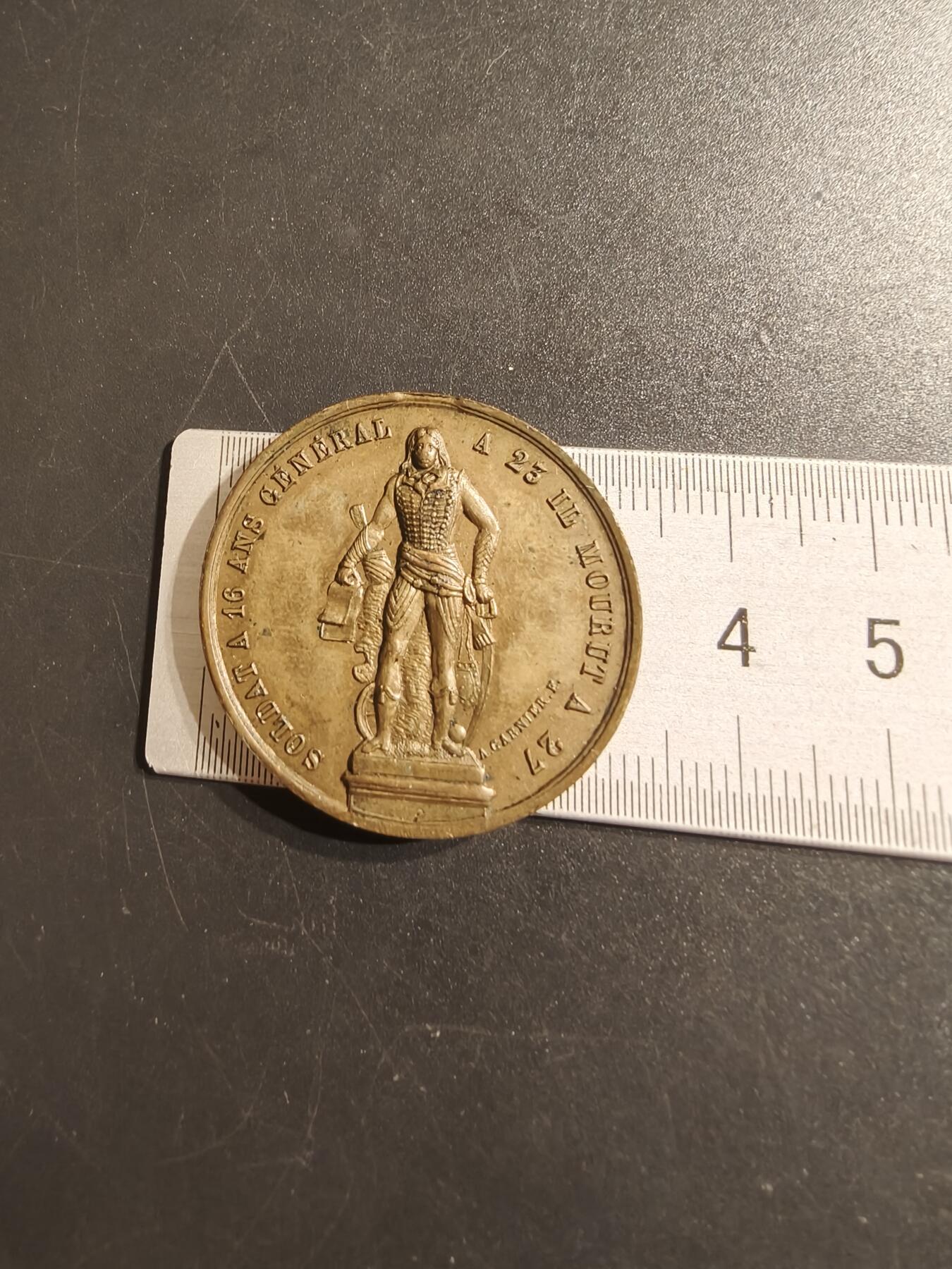 老王徽章第140期 法国大革命玛索将军纪念铜章    直径34mm   重量13.9g  玛索将军在桑布尔·莫斯军团表现出色，其于1796年的一次战斗中受伤去世，年仅27岁