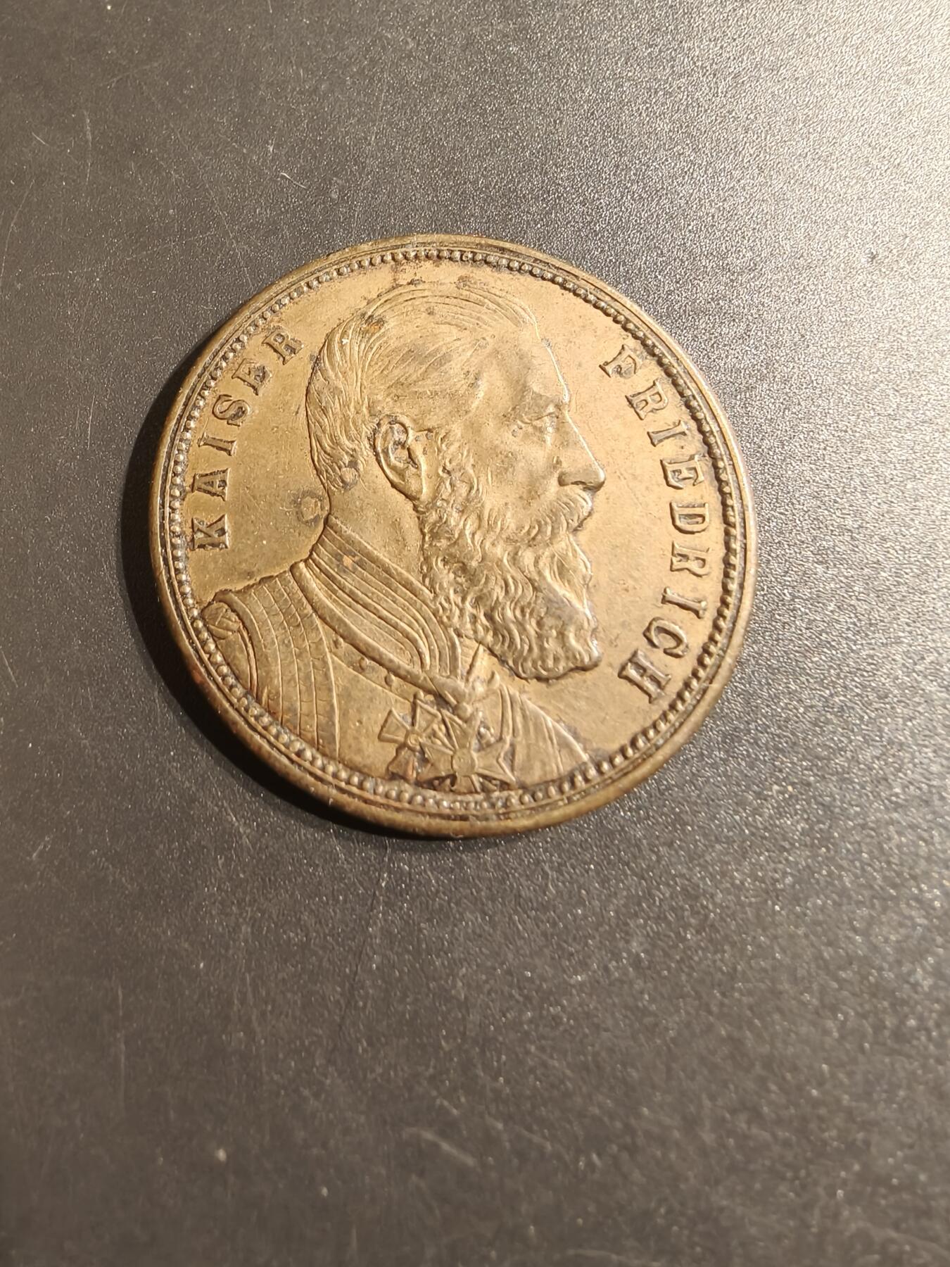 老王徽章第140期 德国1888年德皇腓特烈三世逝世纪念铜章    直径39mm   重量18.3g