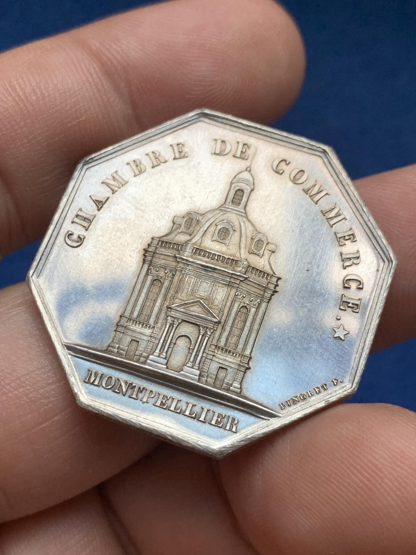 《竞宝斋》第408场 周日，周一，2场连拍 （全场包邮） 法国蒙彼利埃商会八角银代币 17.4克 33.4mm 蜜蜂银标