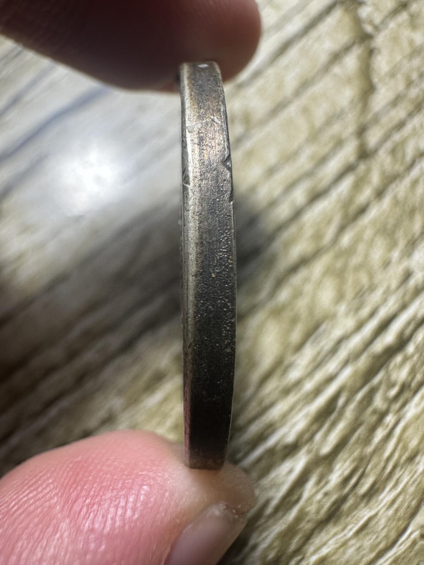 章，钱币 蒙古联合自治政府肇建功劳章 银制