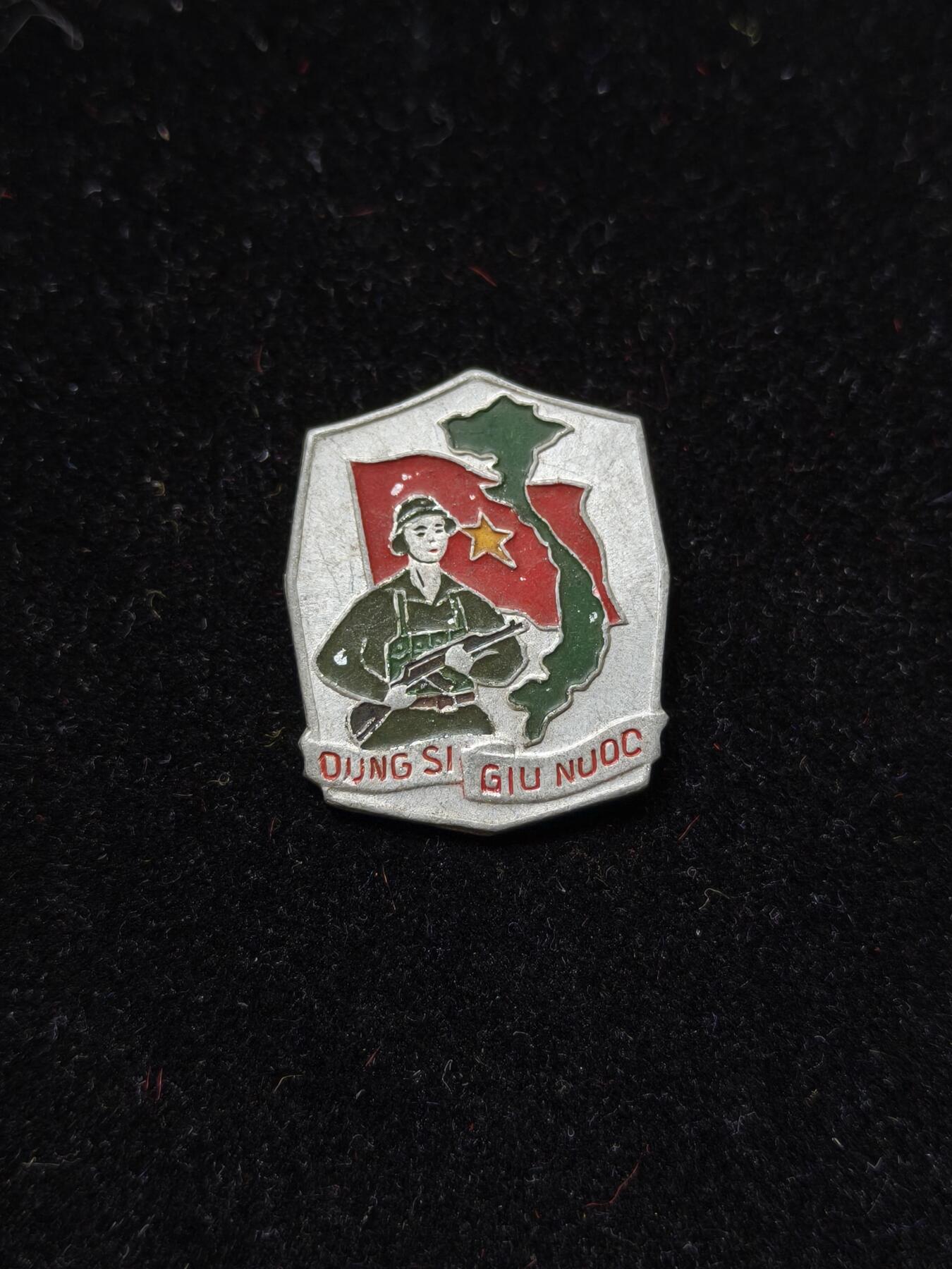 蜀地medal第10场精品专场拍卖 越南越战老战士勋章 发给越战 中越战争参战士兵