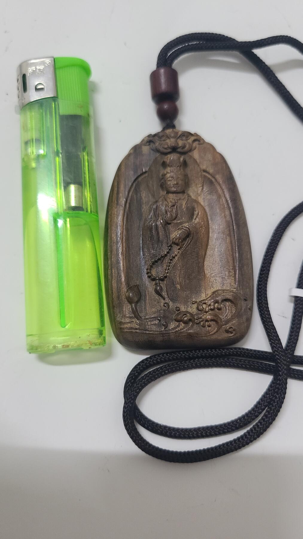 越南芽庄核心油脖挂一串