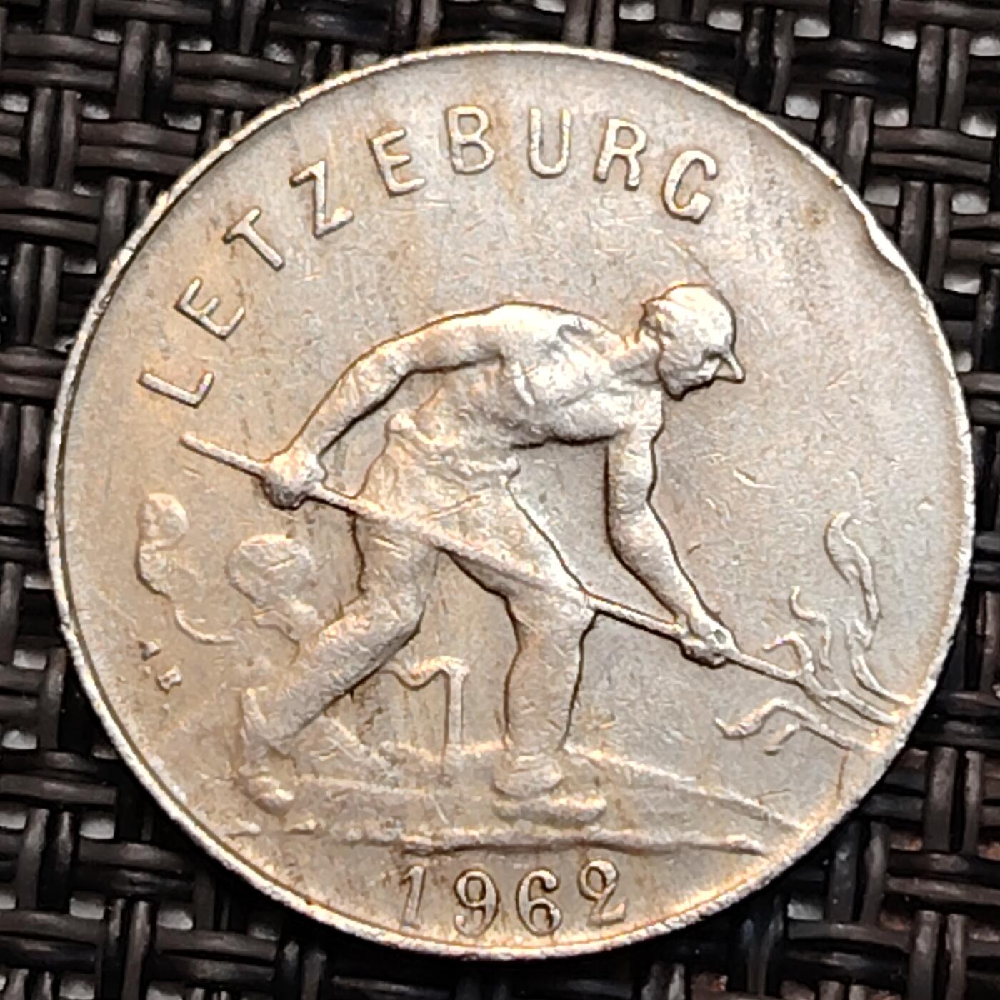 布加迪🐬～世界钱币(上海)🌾第 232 期 /  各国套币和散币 比利时🇧🇪 1962年 1法郎