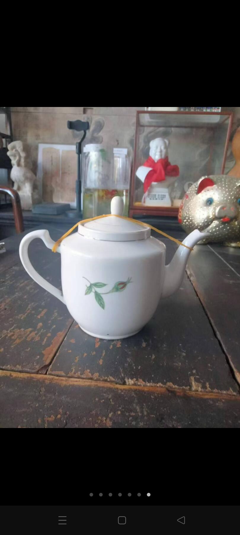 七十年代景德镇大吉大利壶一把，保老如图完整，看好下手保老不包退省的麻烦