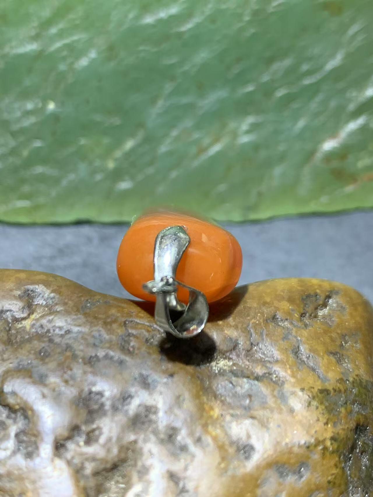 南红玛瑙荔枝冻飘火焰纹随形牙通货吊坠一个，，，