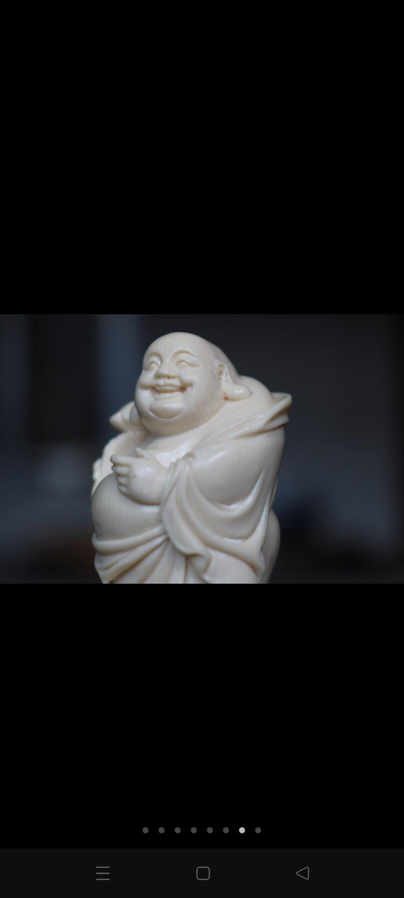 ya雕刻“弥勒佛”……