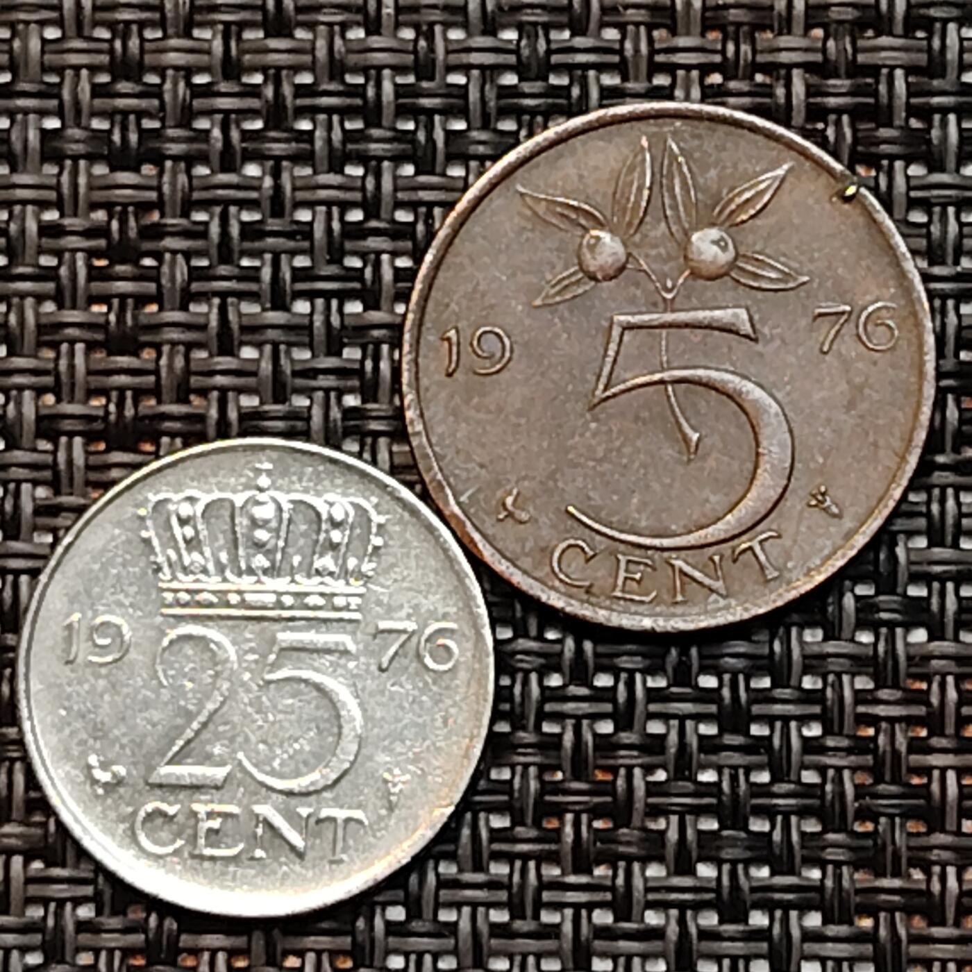 布加迪🐬～世界钱币(上海)🌾第 232 期 /  各国套币和散币 荷兰🇳🇱 1976年 5分/25分
