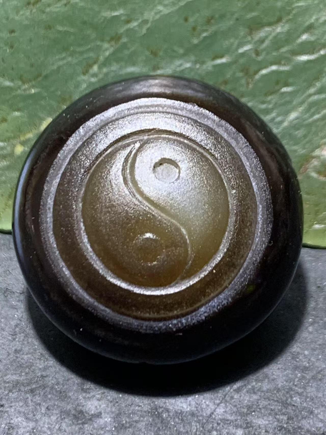 精品药师玛瑙手工雕刻太极阴阳鱼板珠（背云）一颗