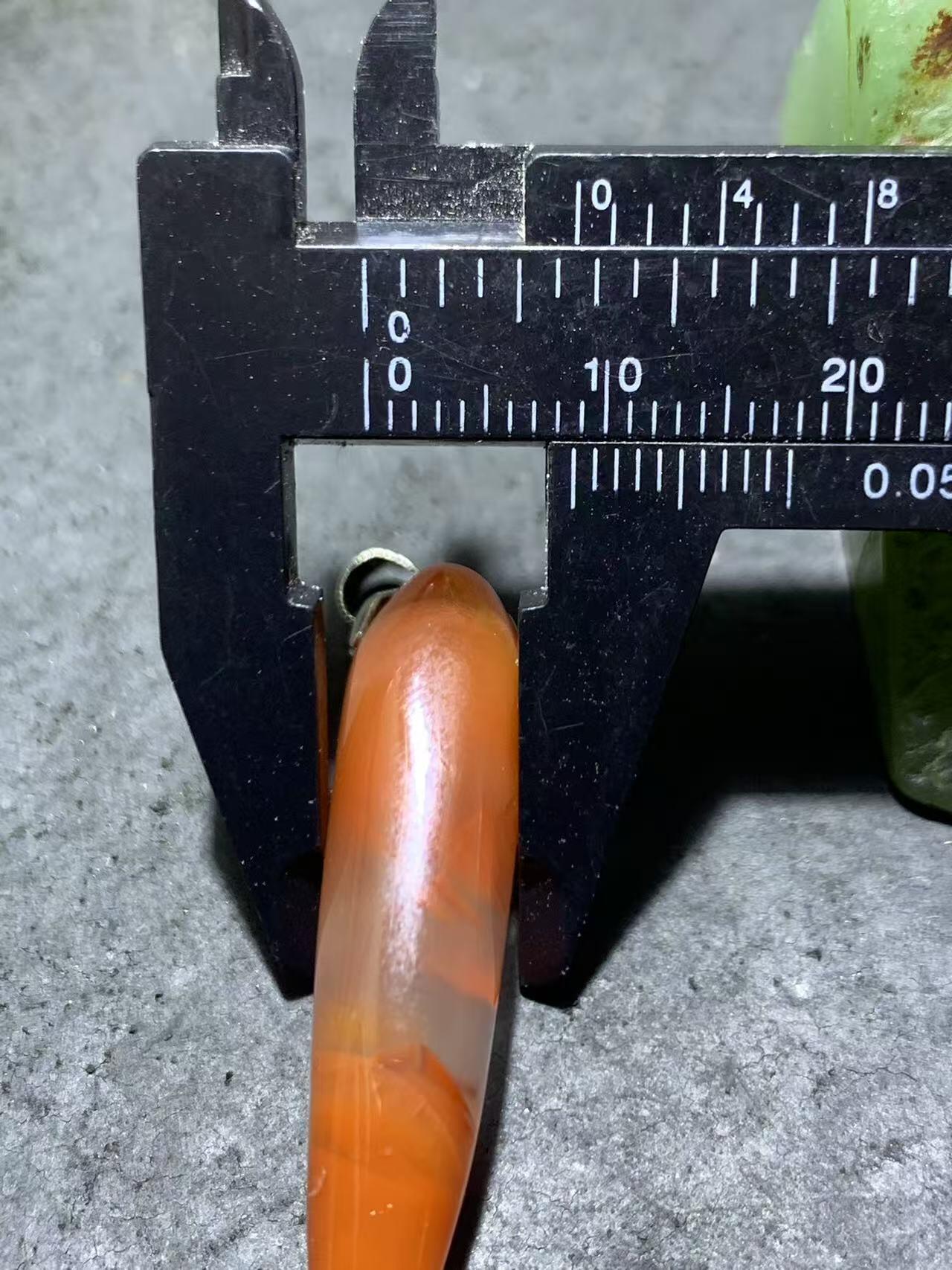 南红玛瑙荔枝冻飘火焰纹随形牙通货吊坠一个，，，