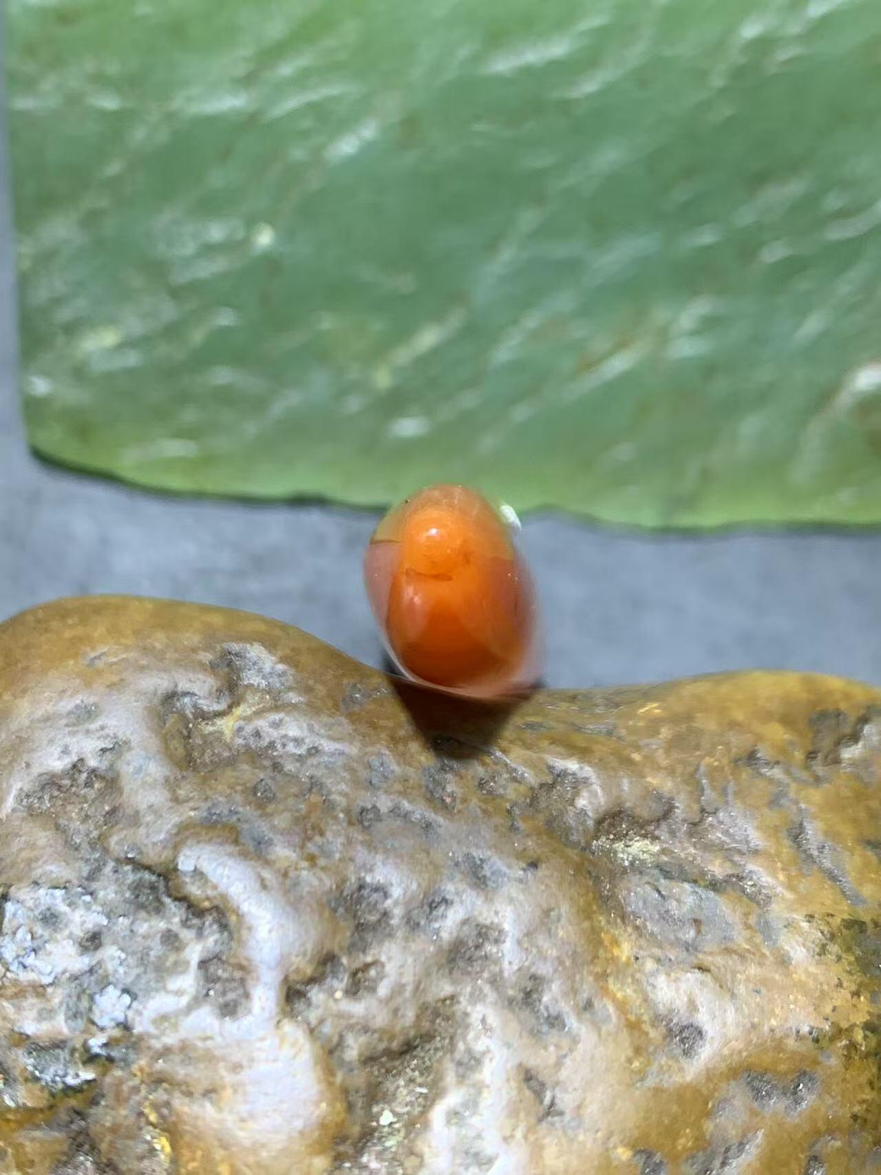 南红玛瑙荔枝冻飘火焰纹随形牙通货吊坠一个，，，