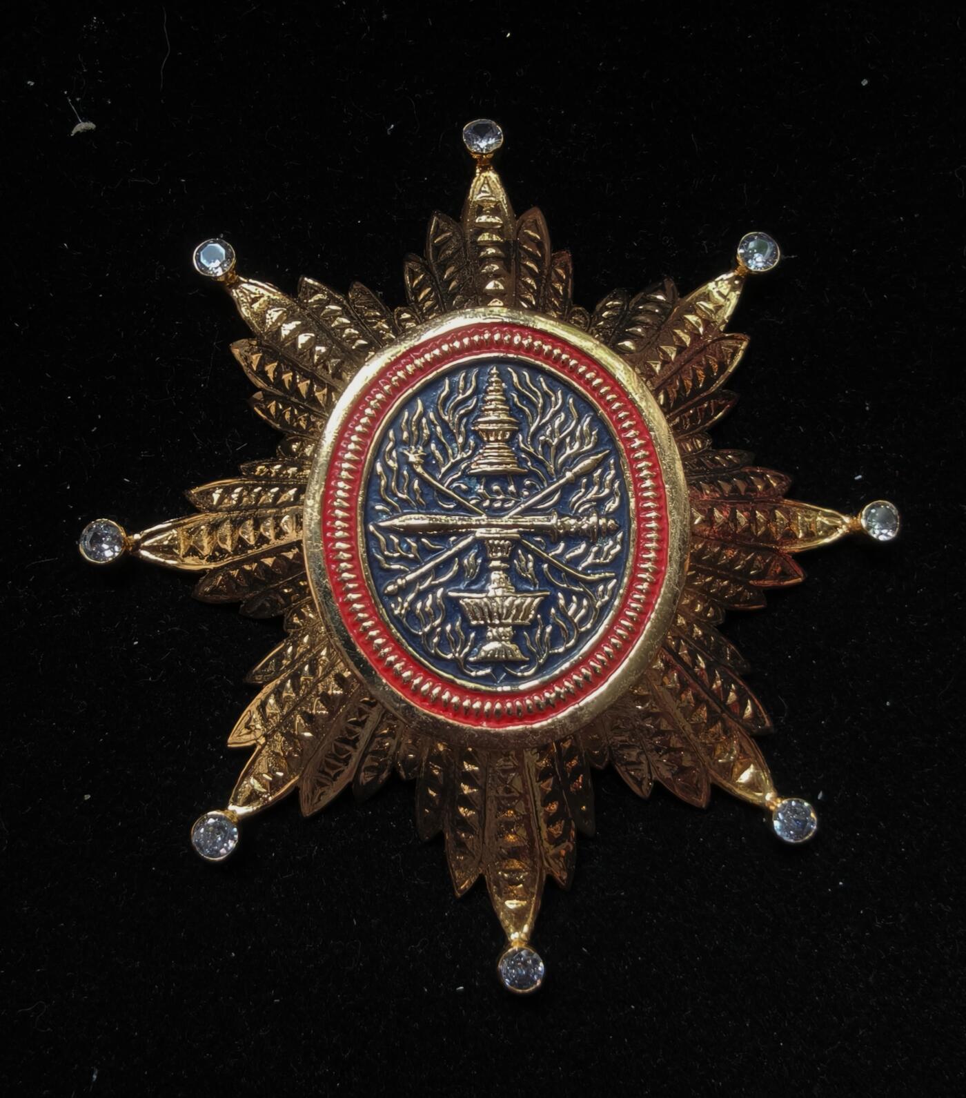 蜀地medal第10场精品专场拍卖 少见 柬埔寨王国大十字级皇室勋章定制带钻版本 带勋略原盒一套